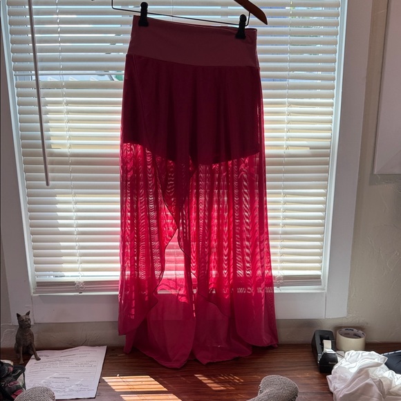 Halara women’s activewear, shorts and skirt flowing, XS, pinkish - Picture 2 of 6